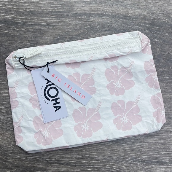 Aloha Collection Small Pouch, Hibiscus Bloom, Mochi - Picture 4 of 6